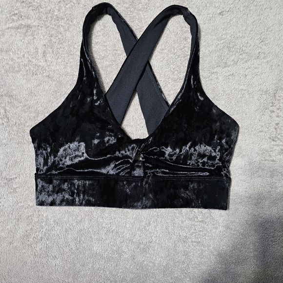 FABLETICS BUNDLE BLACK VELOUR ZIP-UP CROPPED HOODIE AND VELOUR SPORTS BRA SZ S - Picture 7 of 7